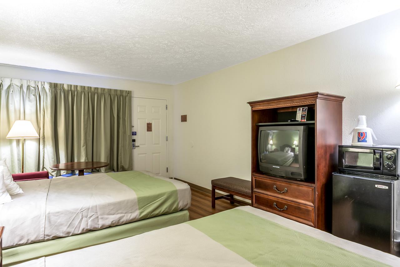 Motel 6 Edgewood - thumb 26