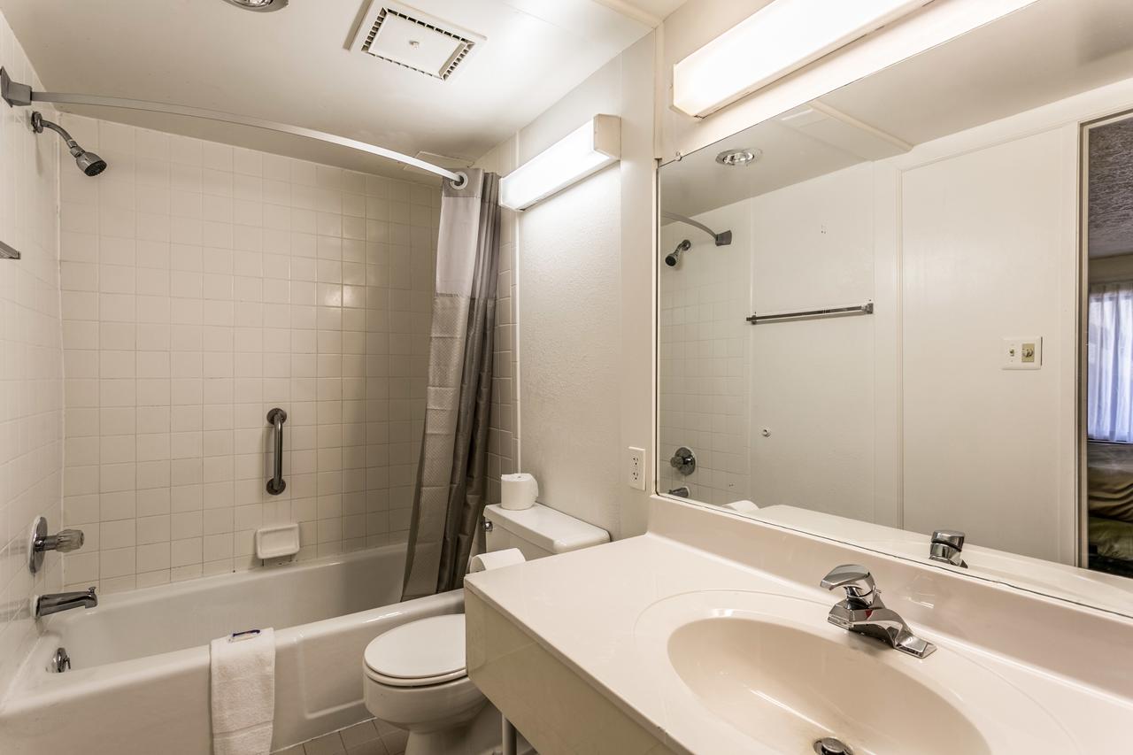 Motel 6 Edgewood - thumb 30