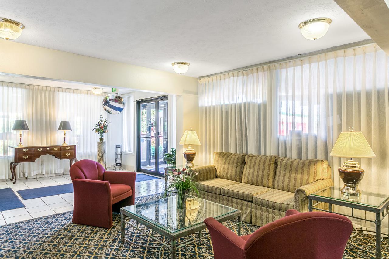Motel 6 Edgewood - thumb 16
