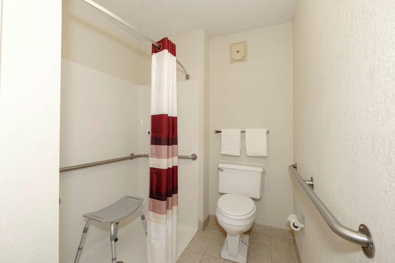 Red Roof Inn Edgewood - thumb 4