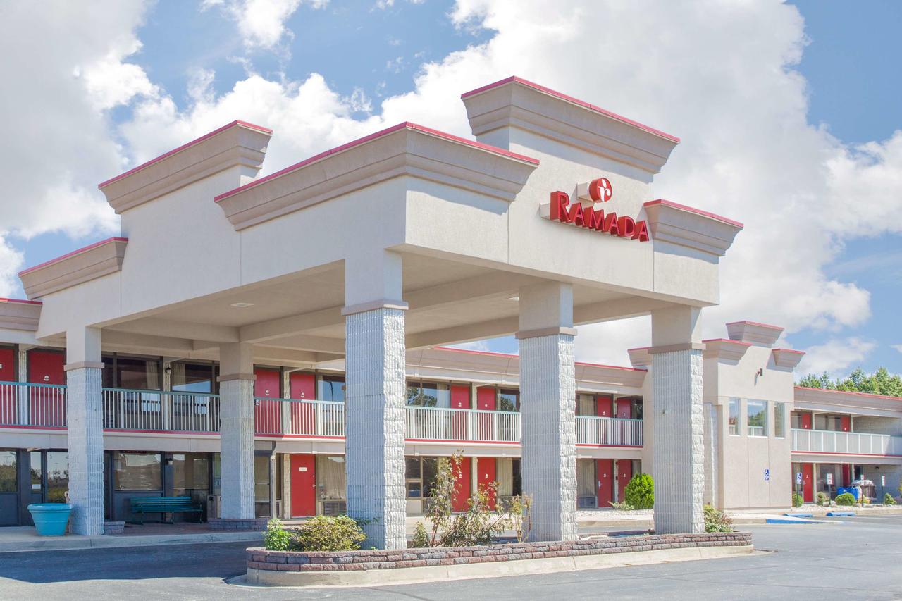 Ramada By Wyndham Edgewood Hotel & Conference Center - thumb 39