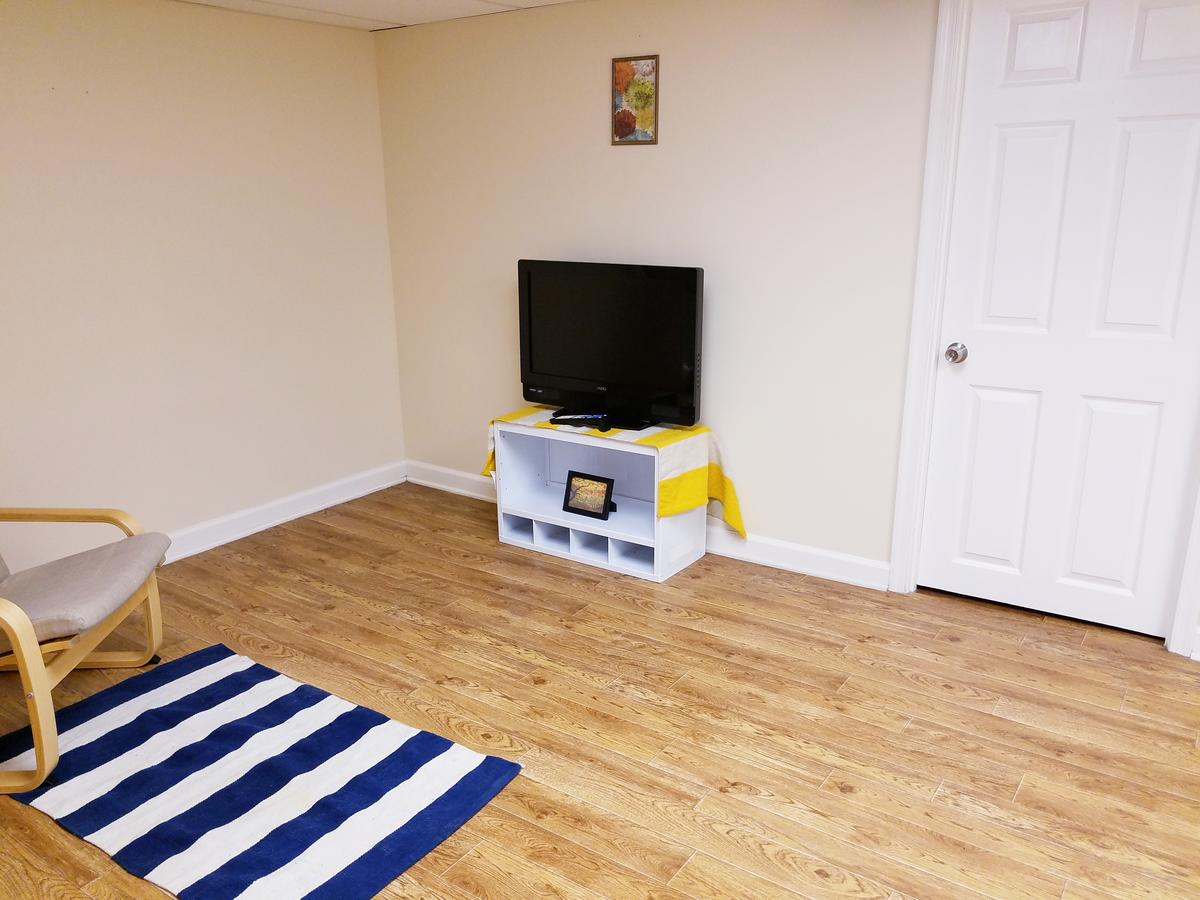Private Basement Apartment Near BWI/Baltimore - thumb 1