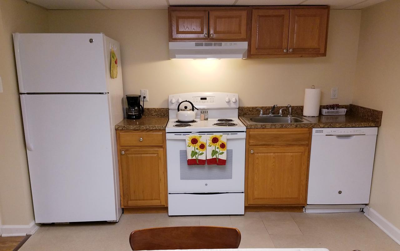 Private Basement Apartment Near BWI/Baltimore - thumb 5
