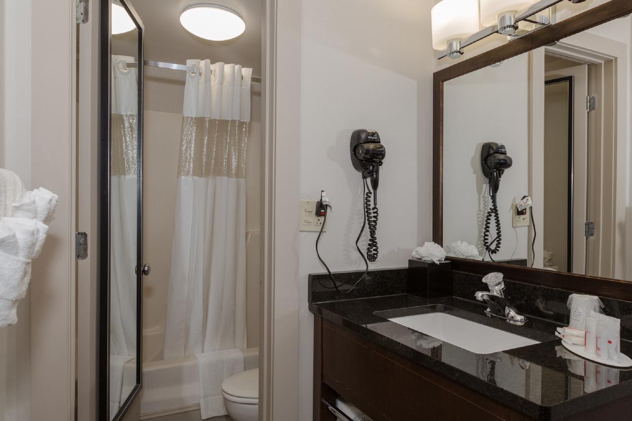Ramada By Wyndham Boston - thumb 9