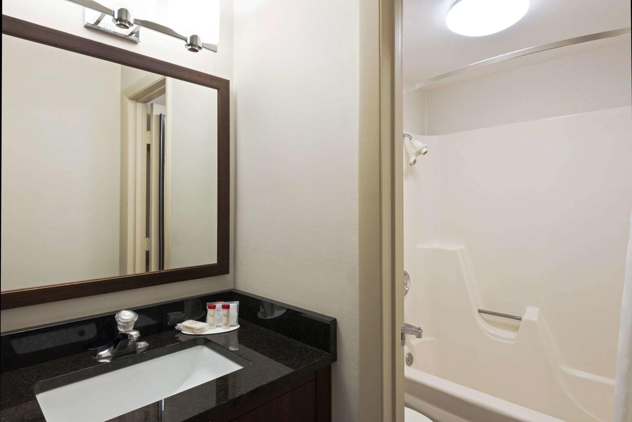 Ramada By Wyndham Boston - thumb 40