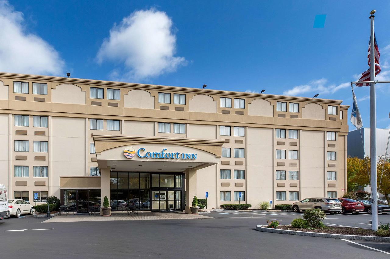 Comfort Inn Boston - thumb 38