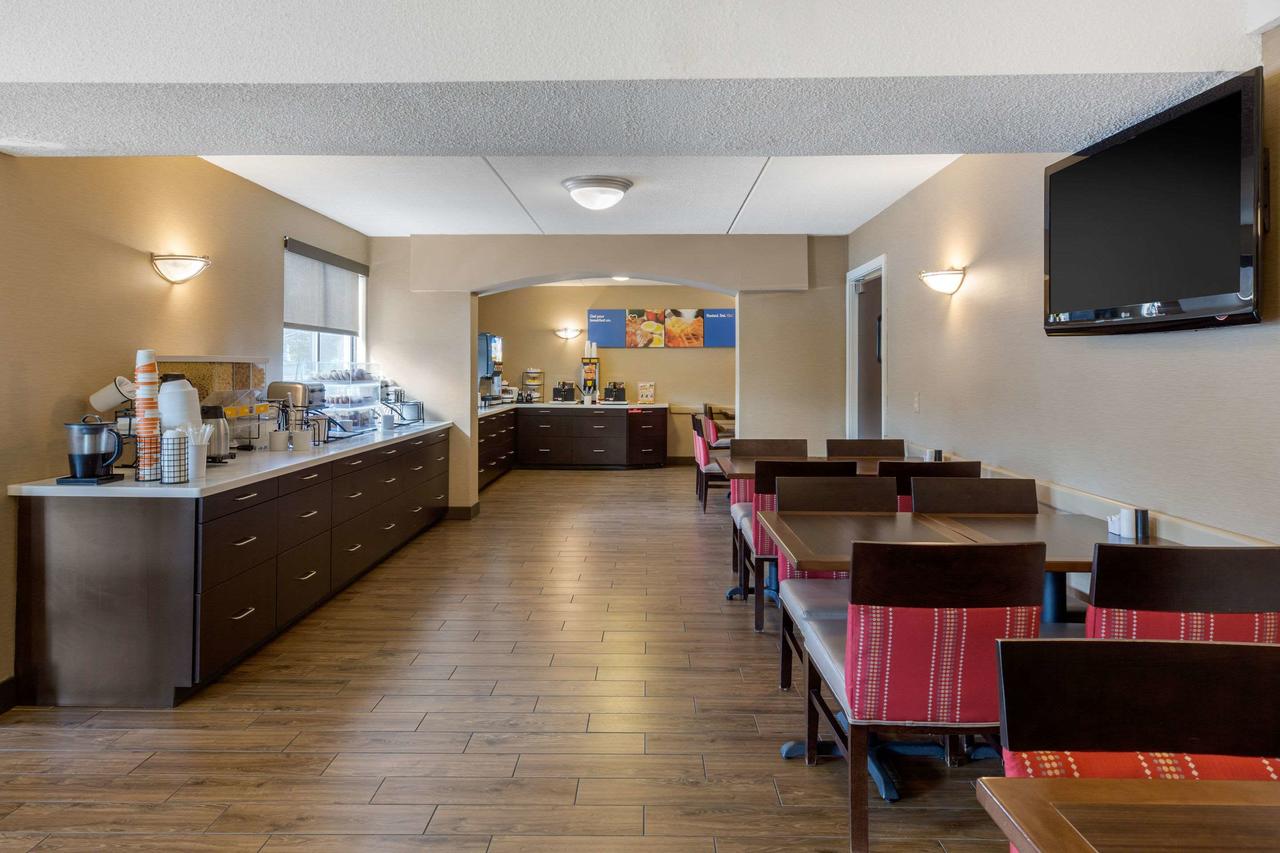 Comfort Inn Boston - thumb 39
