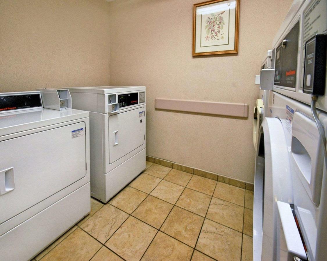 Comfort Inn Boston - thumb 18