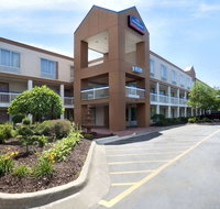 Howard Johnson by Wyndham Romulus Detroit Metro Airport - Accommodation Texas