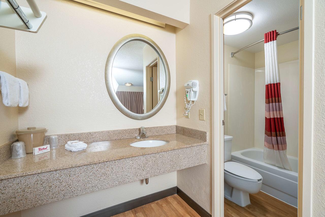Red Roof Inn Detroit St. Clair Shores - thumb 12