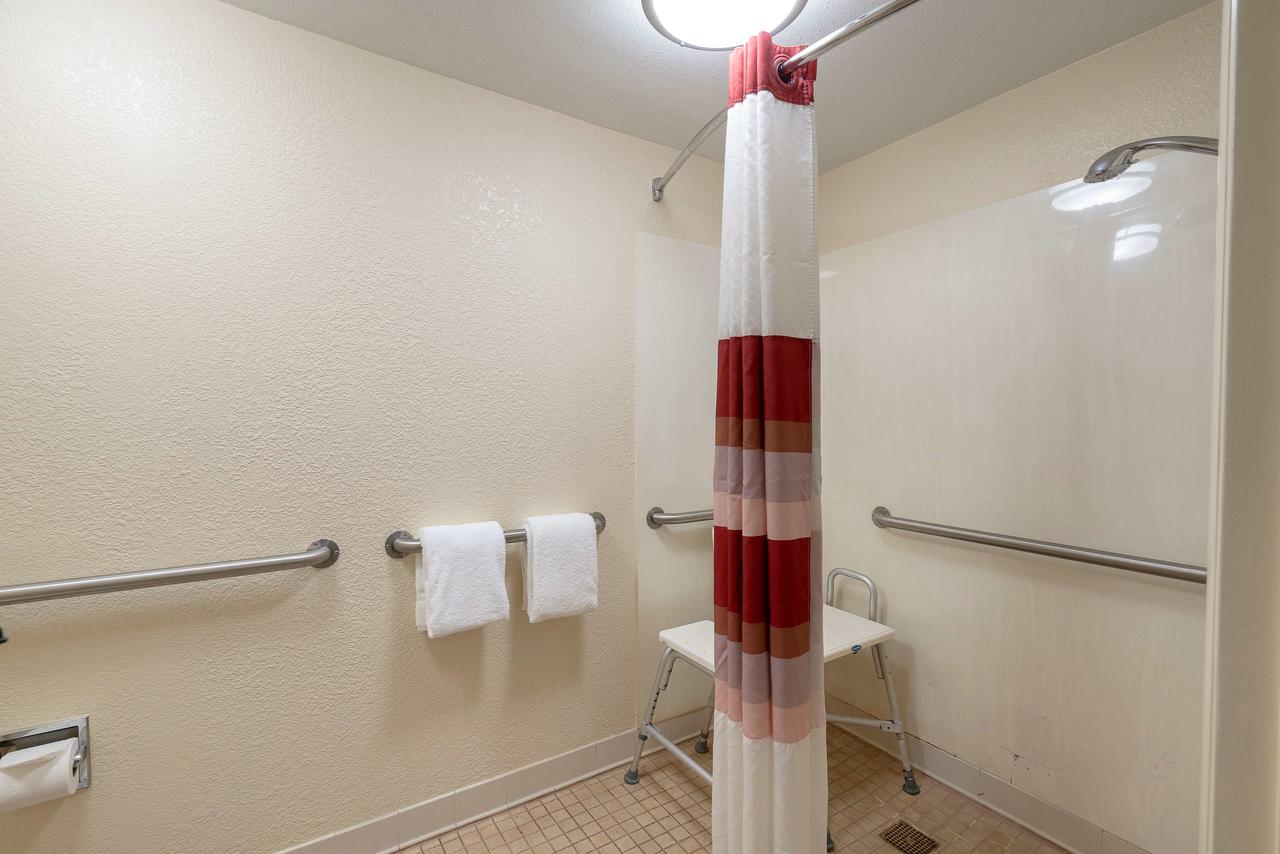 Red Roof Inn Detroit St. Clair Shores - thumb 9