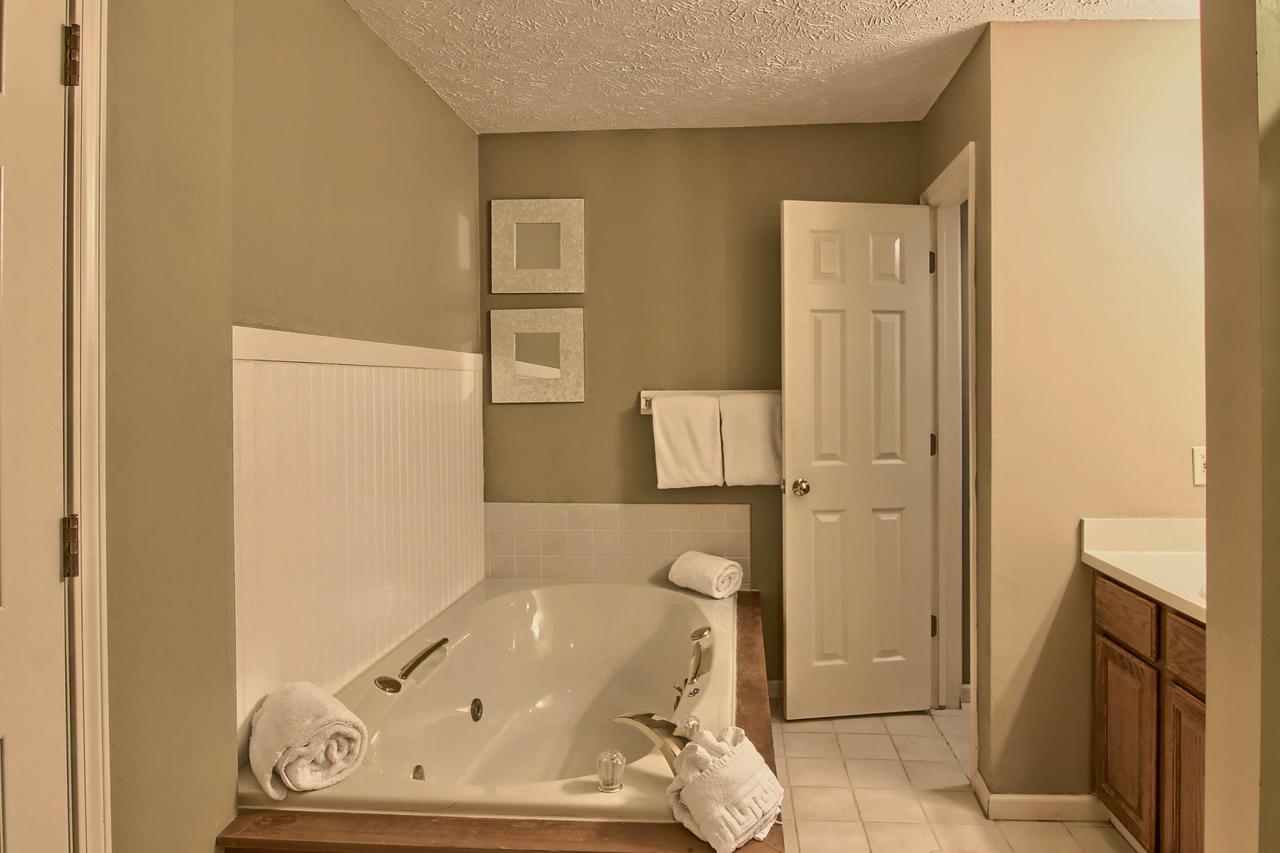 109 Pointes North Inn - thumb 6