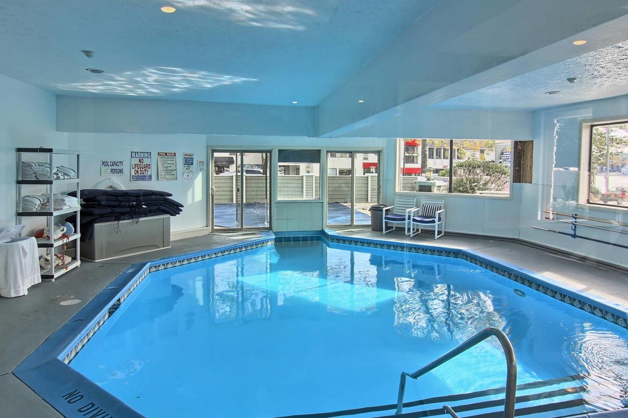 109 Pointes North Inn - thumb 1