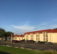 Ramada by Wyndham Albert Lea - Accommodation Texas