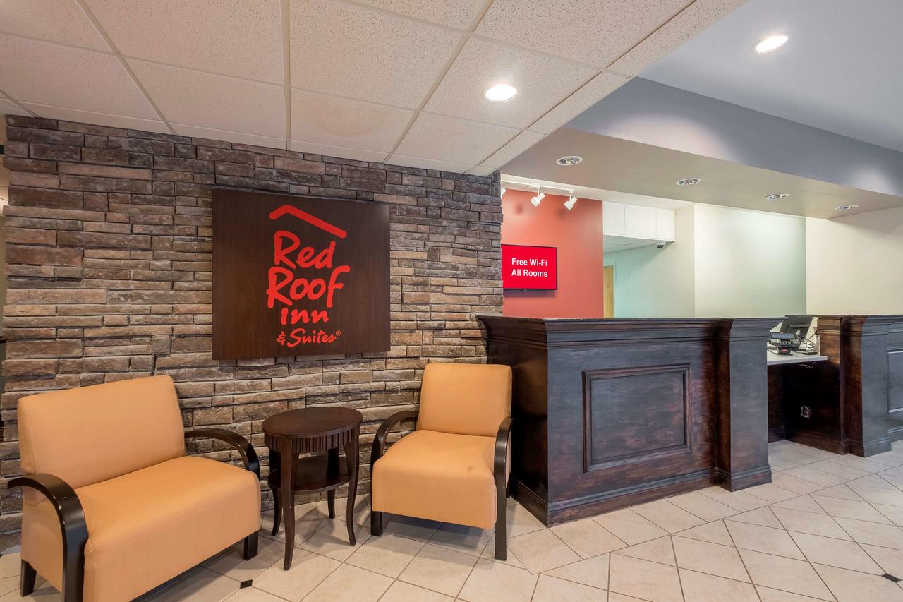 Red Roof Inn & Suites Biloxi - thumb 32