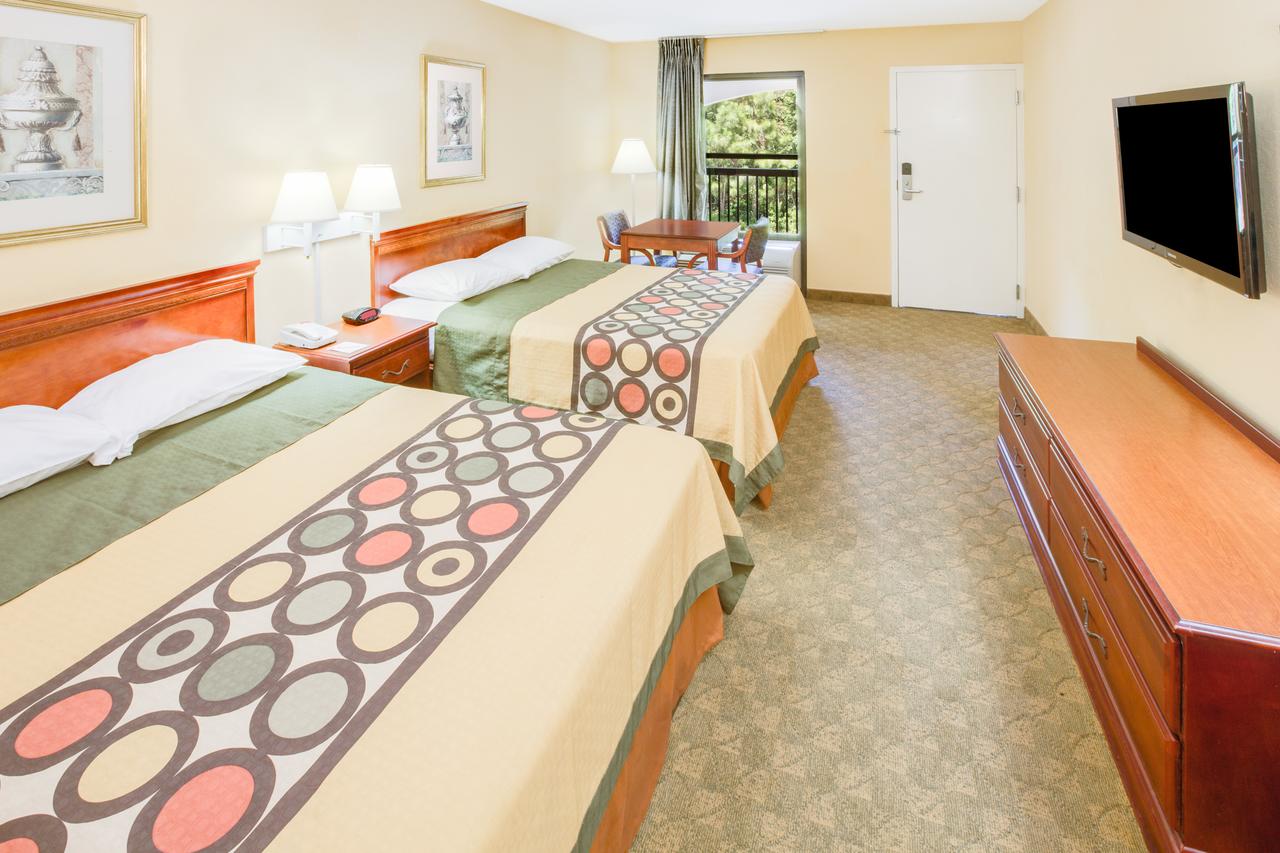Super 8 By Wyndham Diberville Biloxi Area - thumb 9