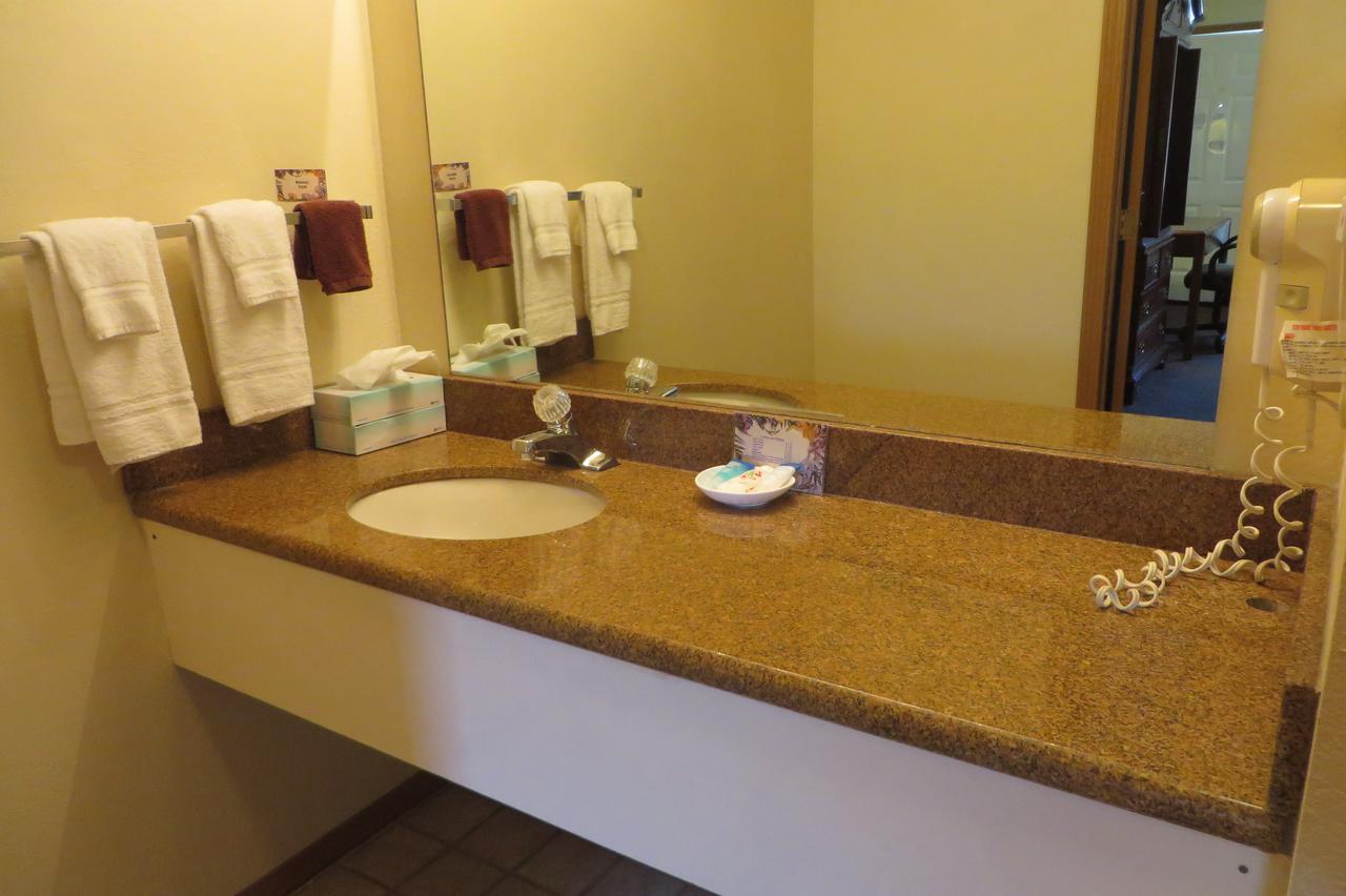 Carriage House Inn - thumb 27