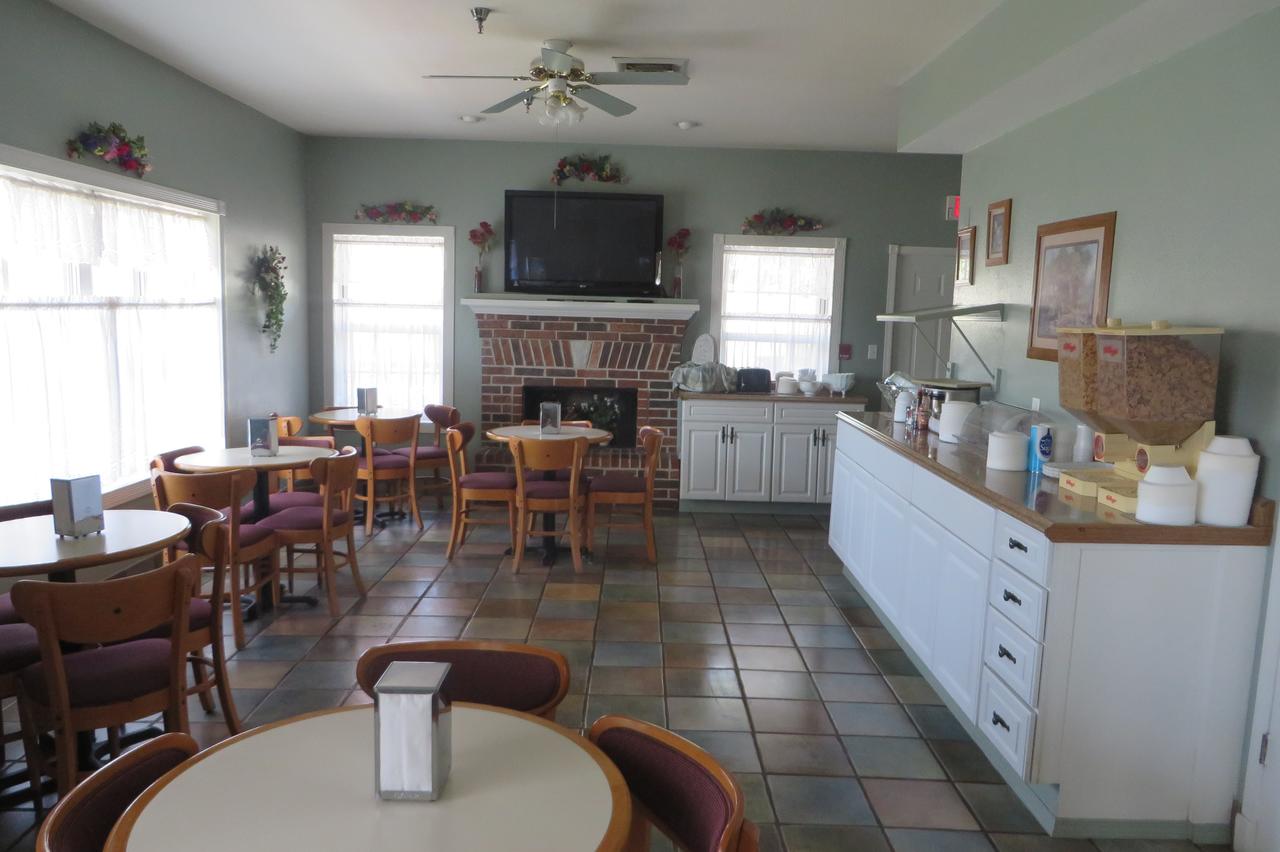 Carriage House Inn - thumb 34