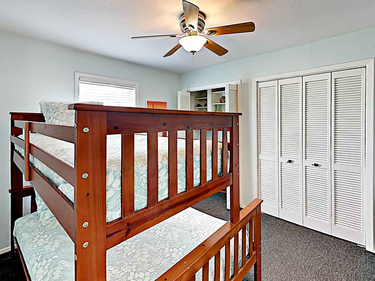 Lost Colony Home Port Aransas - thumb 3