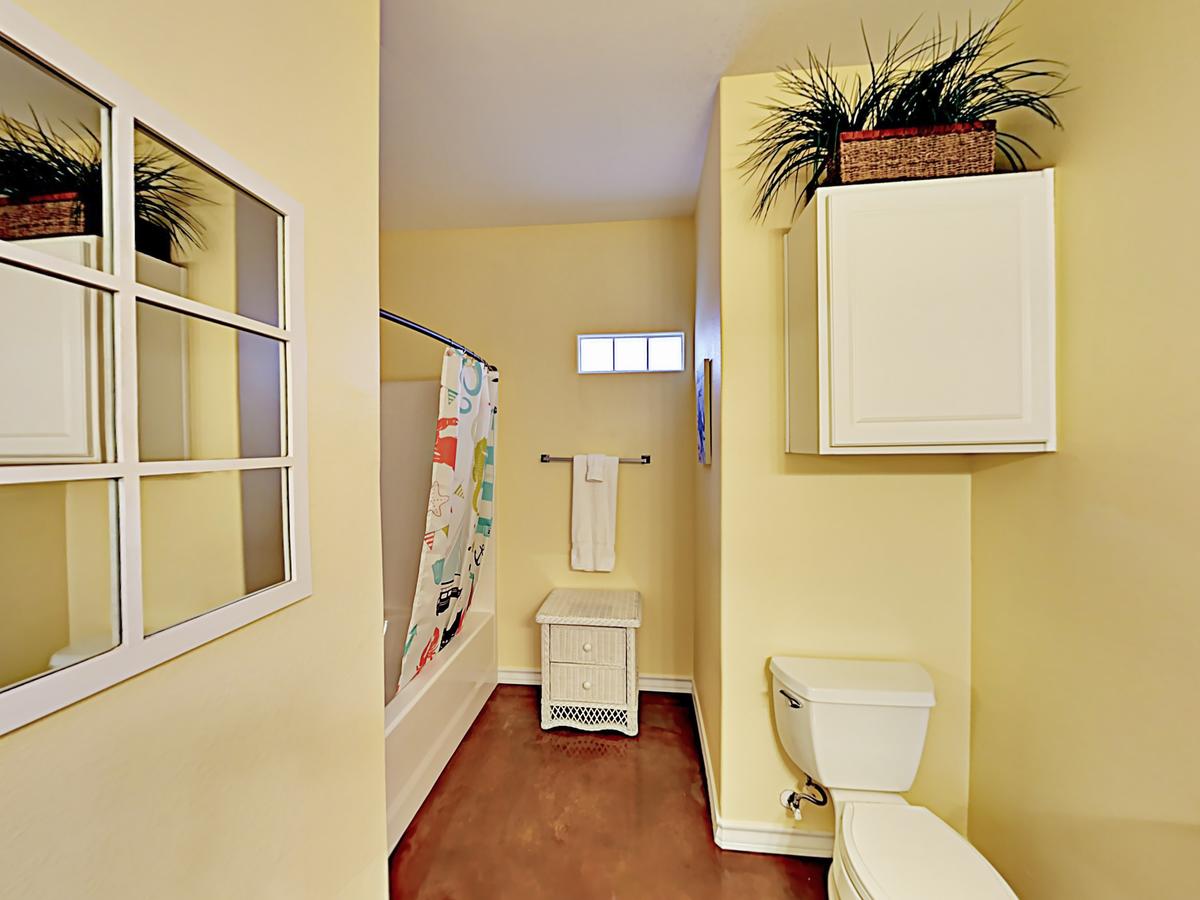 Sail Away Coastal Port Aransas Condo - thumb 6