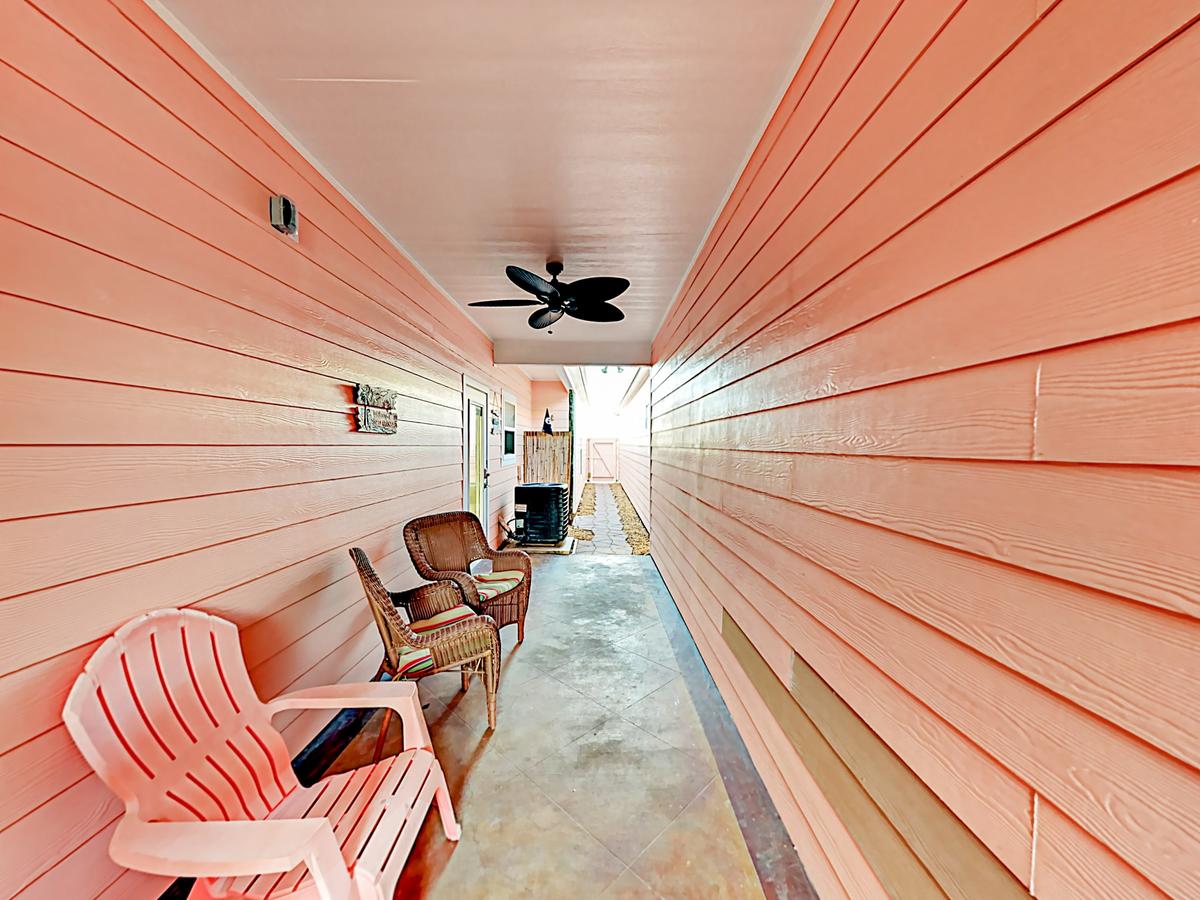 Sail Away Coastal Port Aransas Condo - thumb 17