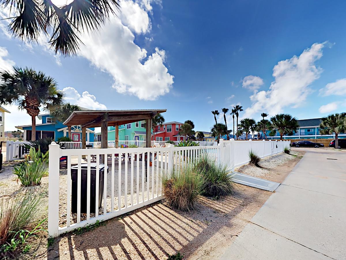 23 Royal Palms Townhouse - thumb 1