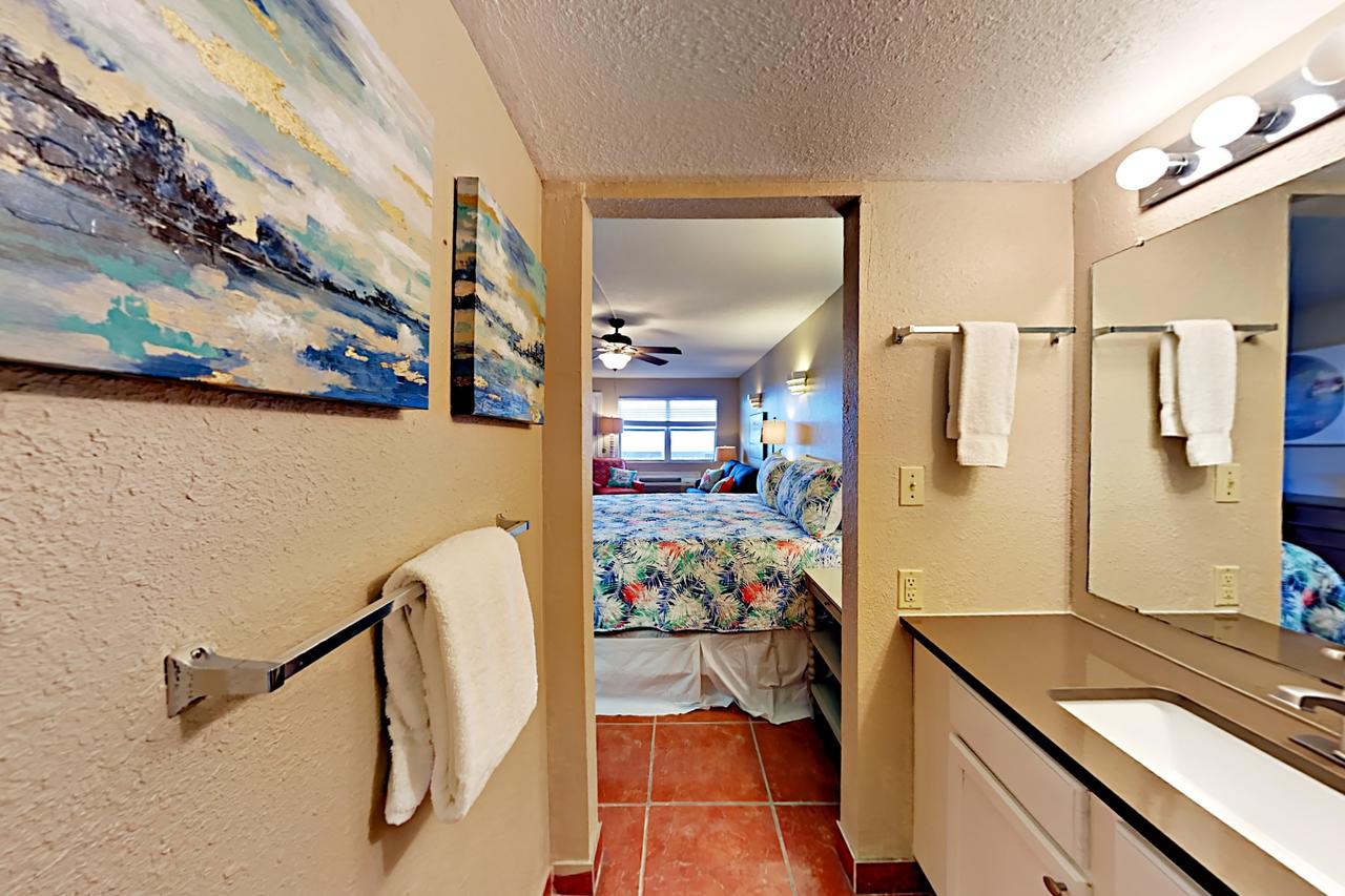 143 Sea Breeze Condo - thumb 3