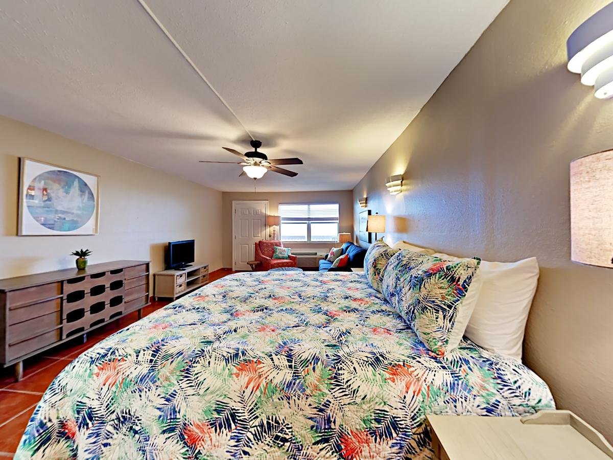 143 Sea Breeze Condo - thumb 7