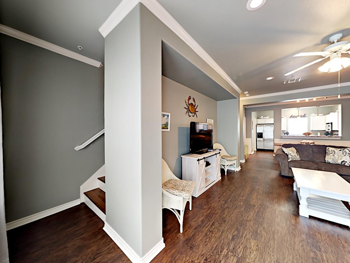 7 Meridian Condos - thumb 15