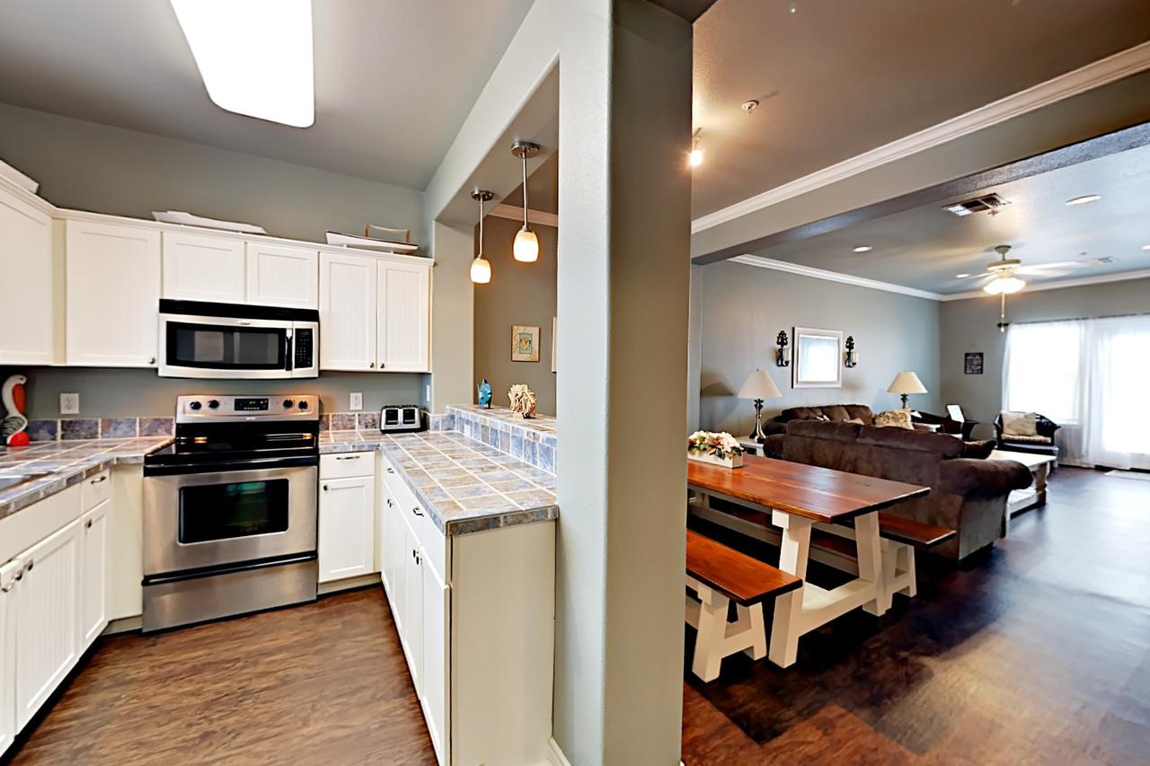 7 Meridian Condos - thumb 12