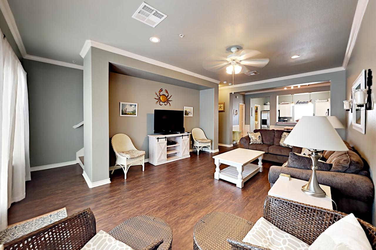 7 Meridian Condos - thumb 11