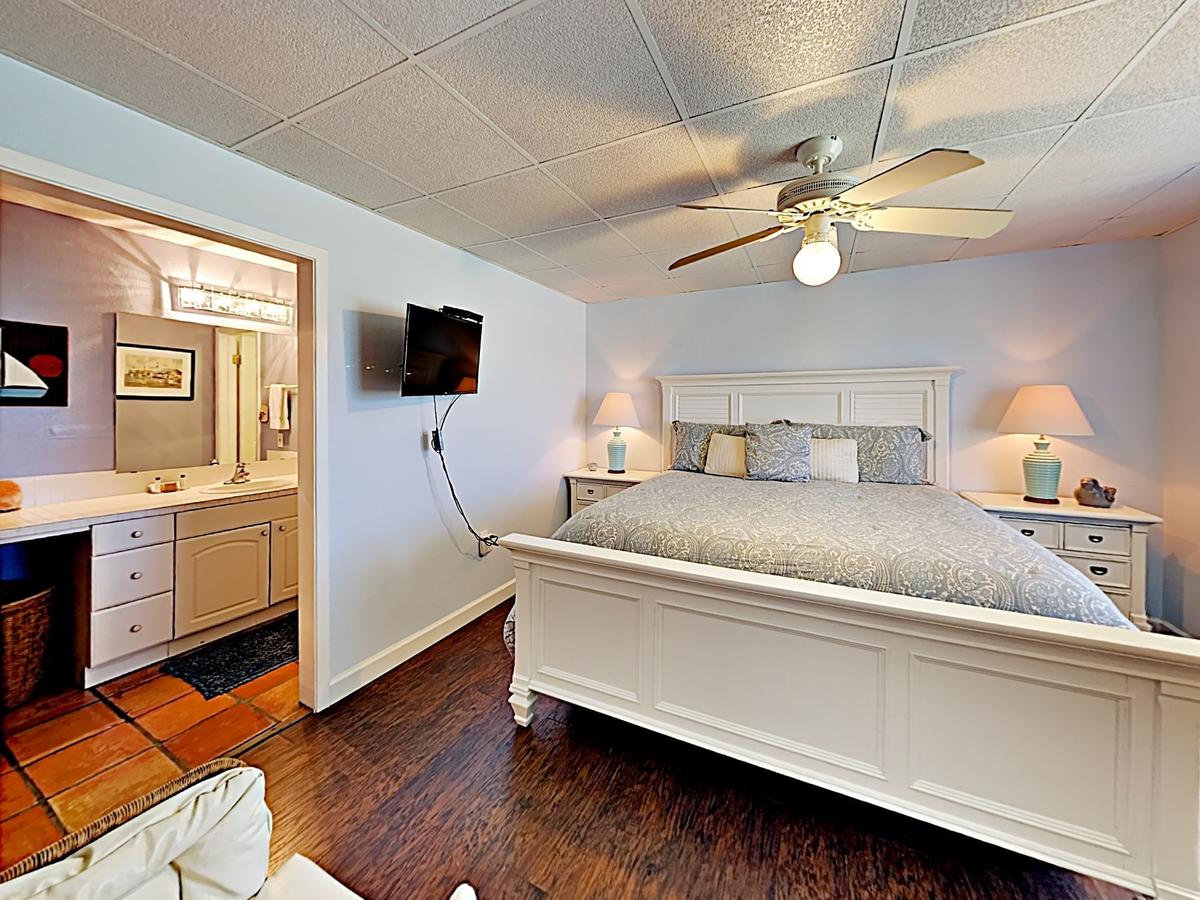 63 Island Retreat Condo - thumb 24