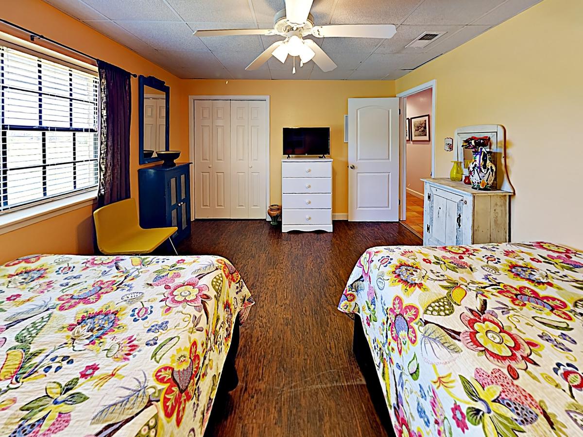 63 Island Retreat Condo - thumb 28