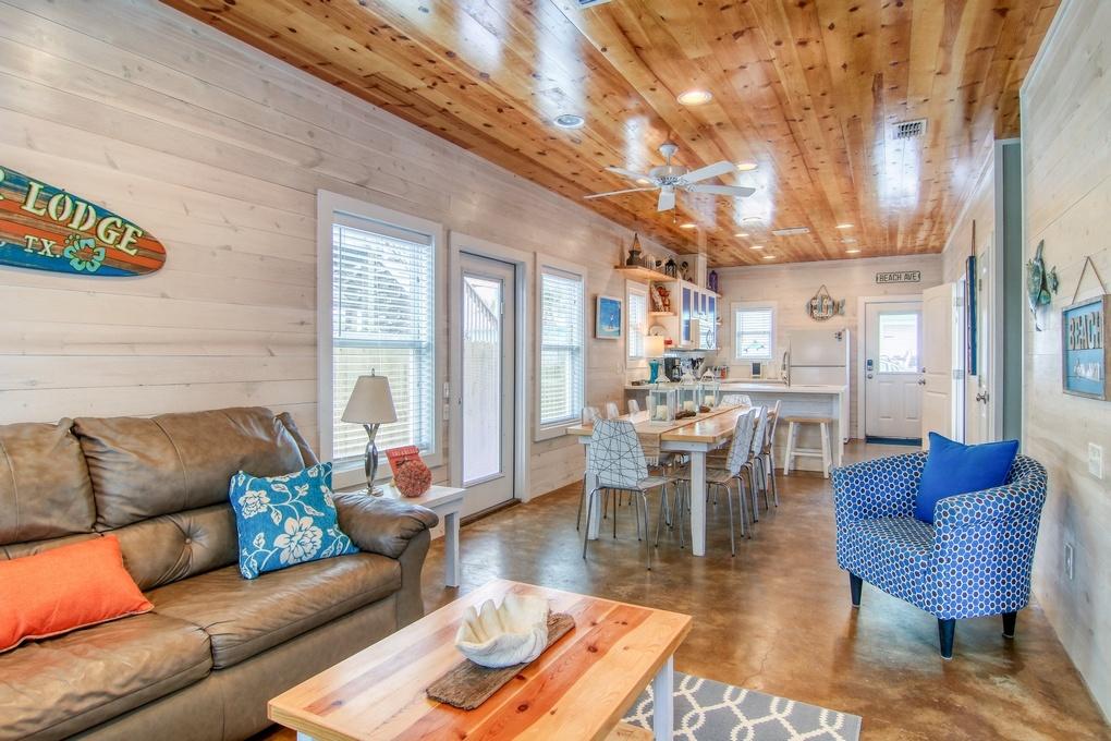 Beach Bear Lodge Unit 1 Home - thumb 3