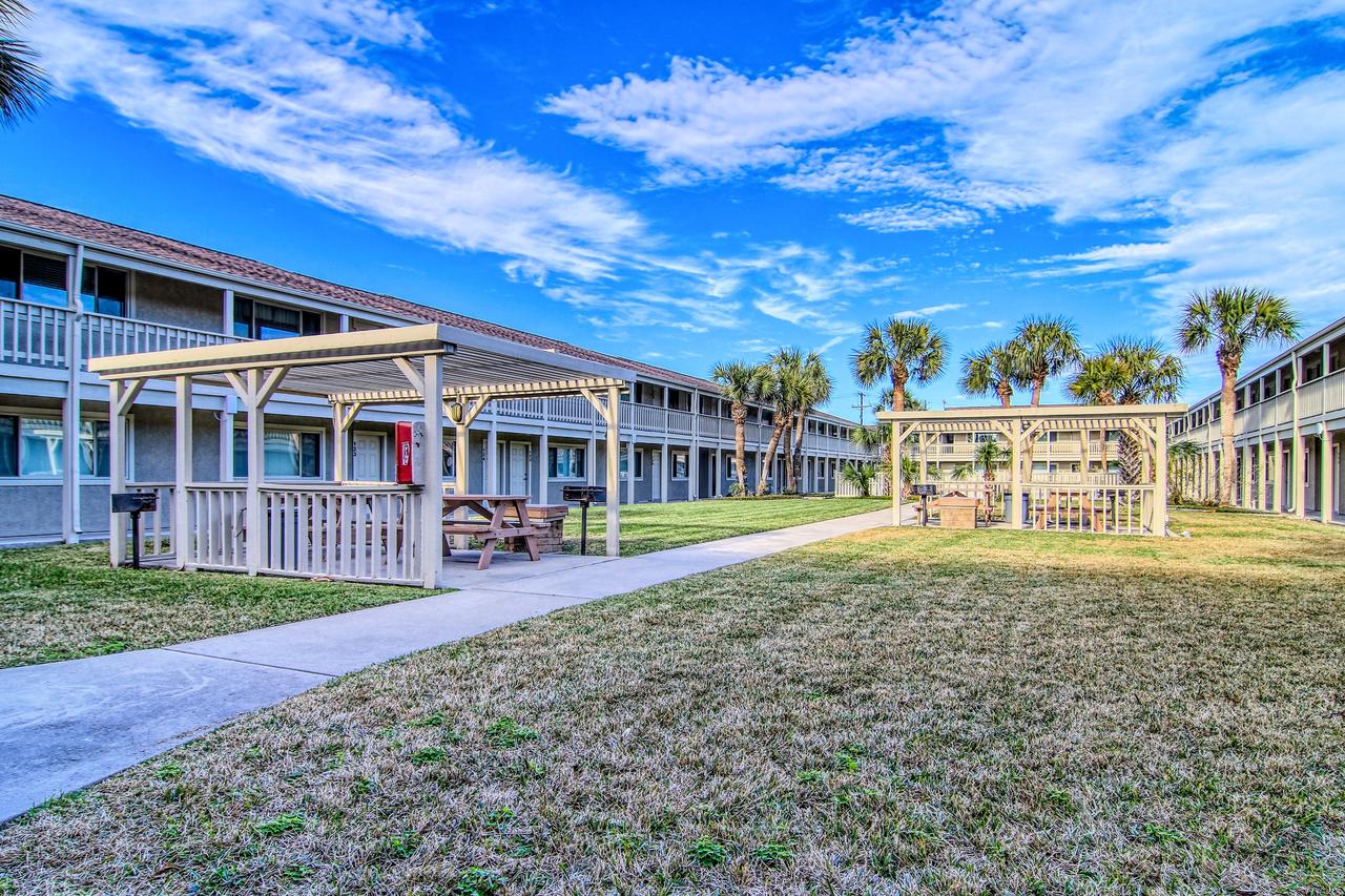 Courtyard #118 Condo - thumb 23