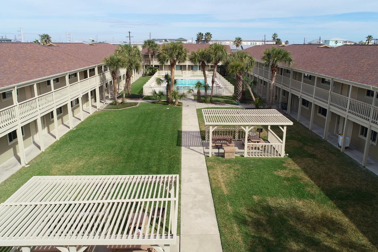 Courtyard #118 Condo - thumb 6