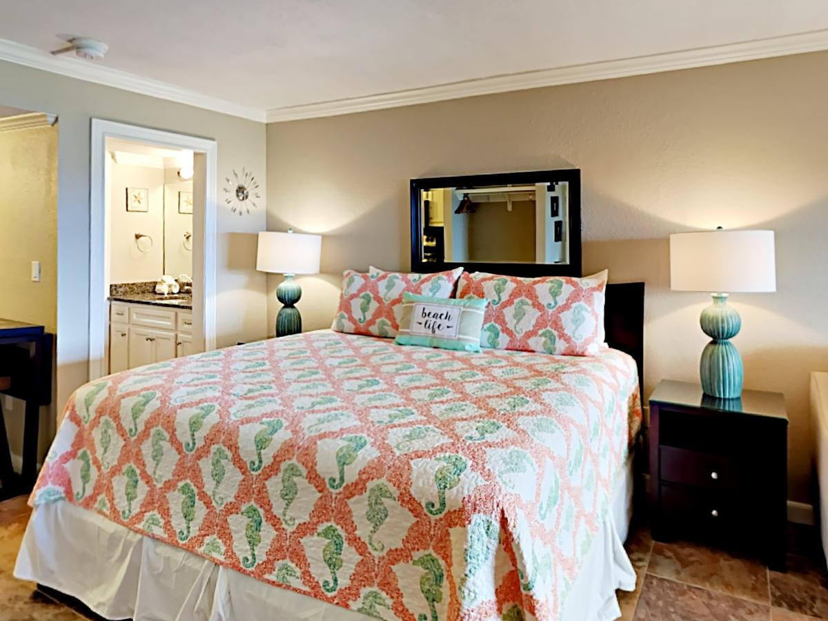 142 Sea Breeze - One Bedroom Condo - thumb 4