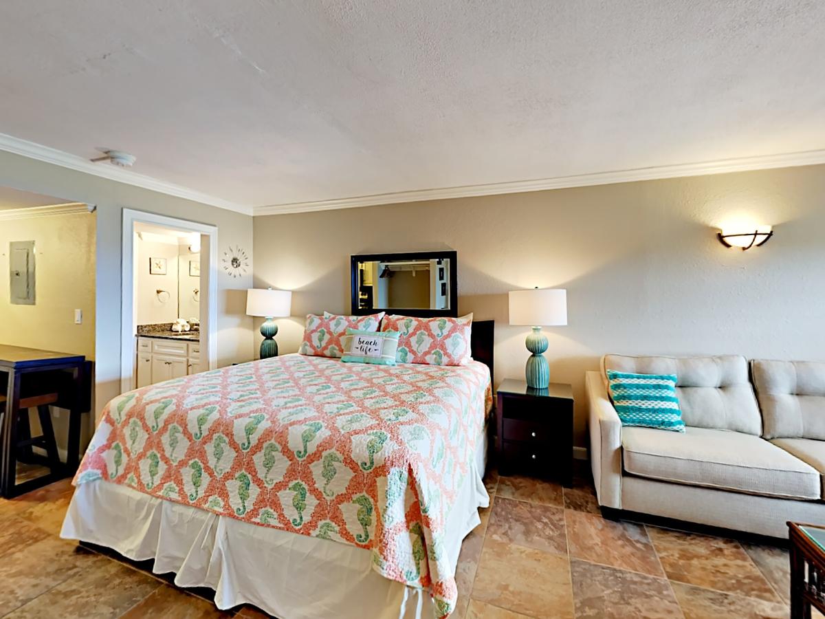 142 Sea Breeze - One Bedroom Condo - thumb 6