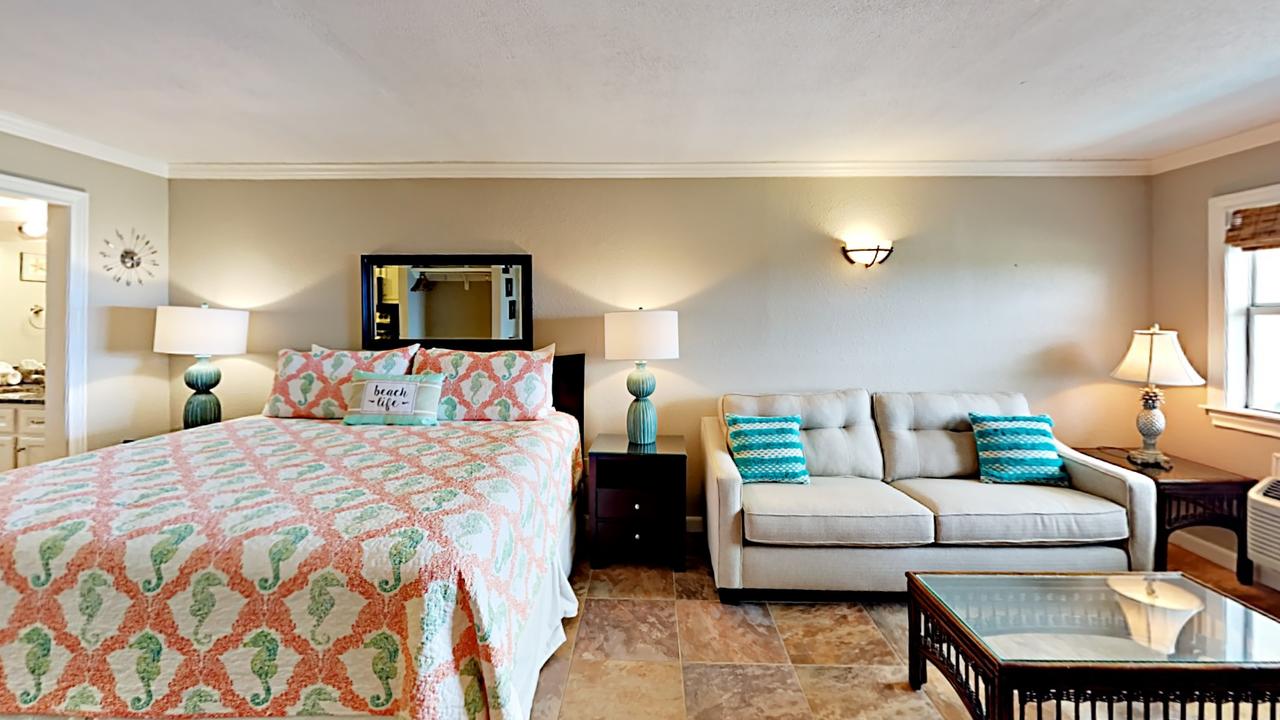 142 Sea Breeze - One Bedroom Condo - thumb 10