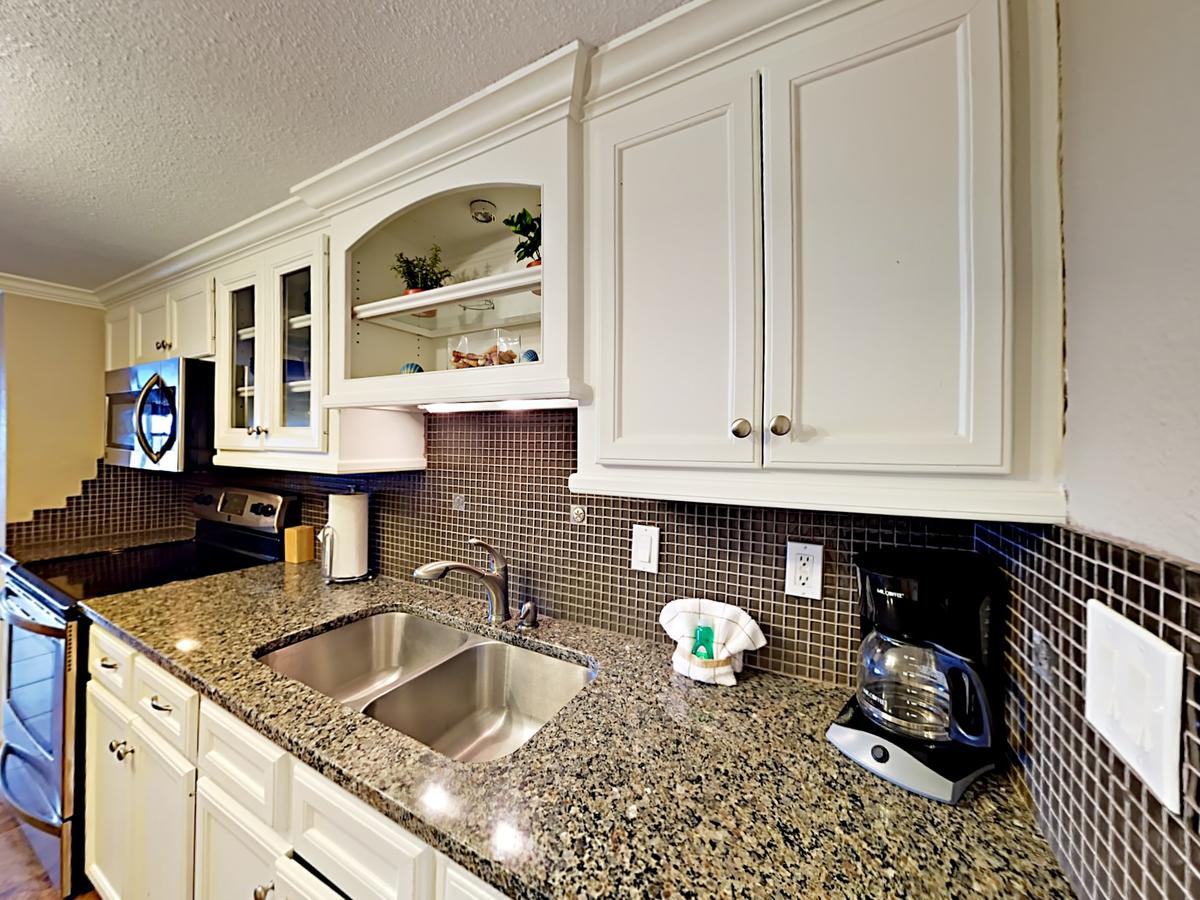 142 Sea Breeze - One Bedroom Condo - thumb 12