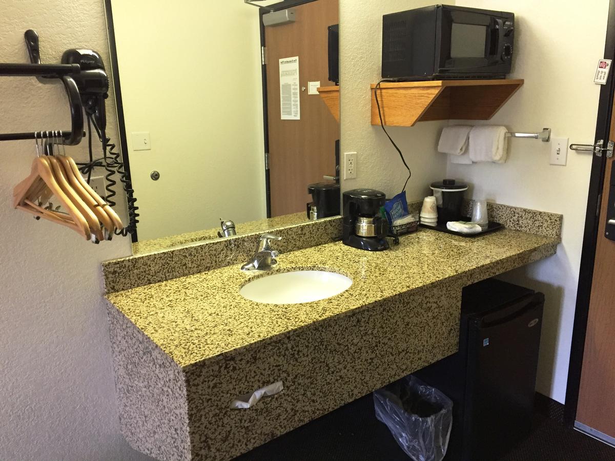 Baymont By Wyndham North Platte - thumb 2