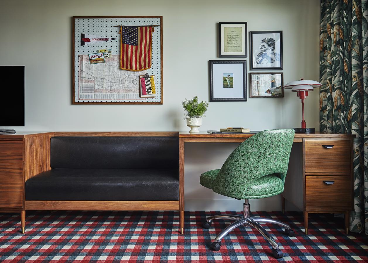 Graduate Lincoln - thumb 44