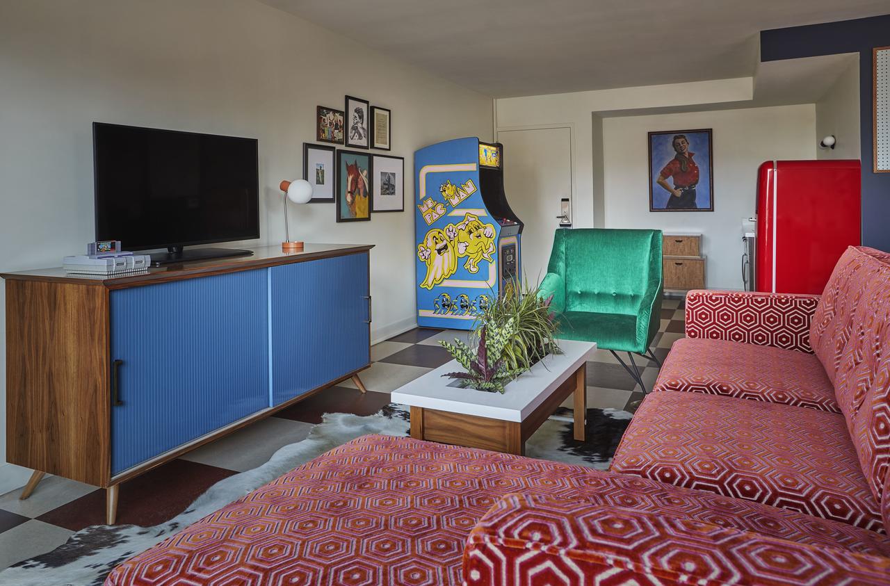 Graduate Lincoln - thumb 2