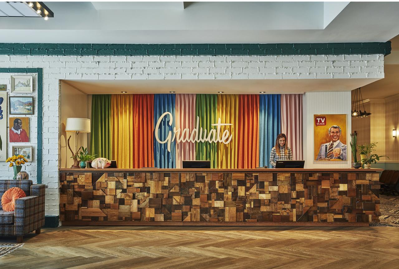 Graduate Lincoln - thumb 0