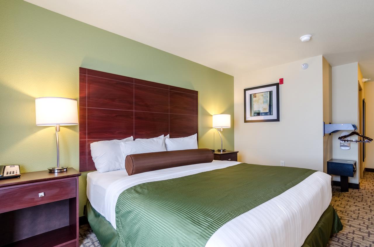 Cobblestone Hotel & Suites - McCook - thumb 32