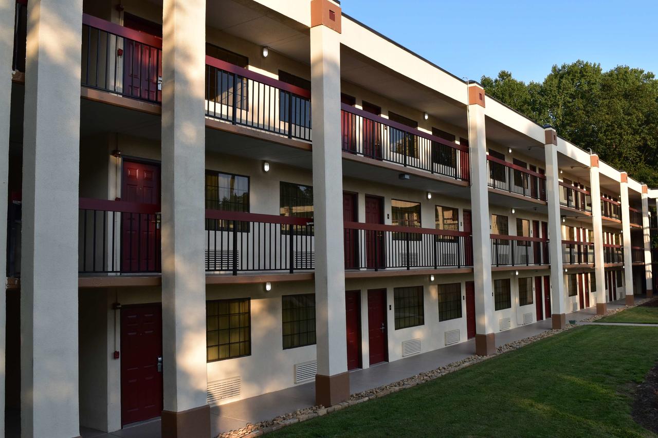 Red Roof Inn & Suites Lincoln - thumb 16