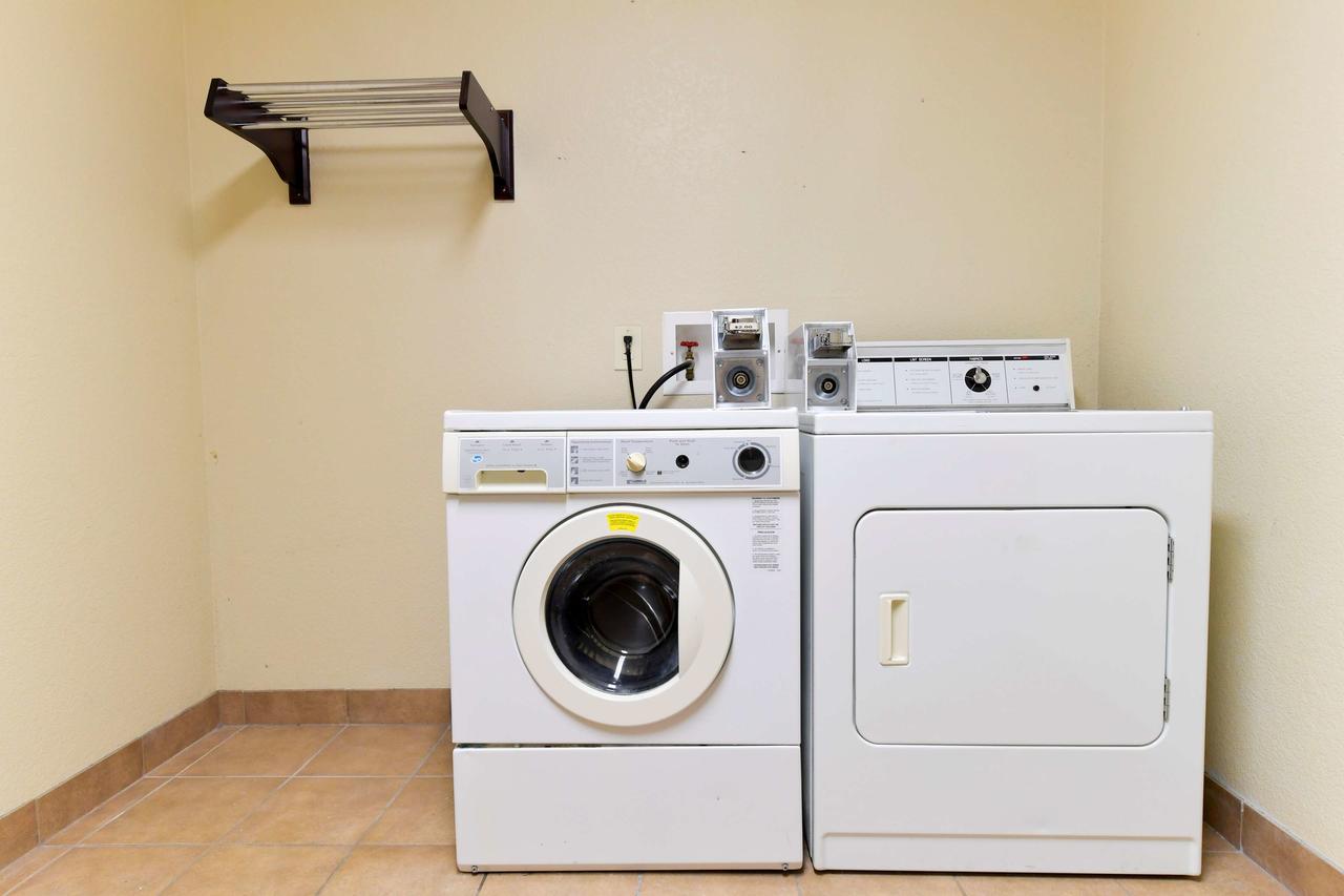 Red Roof Inn & Suites Lincoln - thumb 13