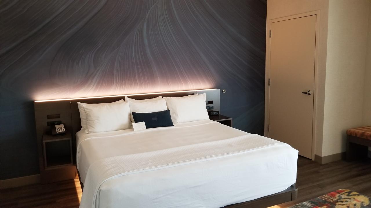 Cambria Hotel Omaha Downtown - thumb 4