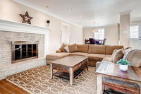 4000 sq ft entire house close to the Strip Accommodation Texas