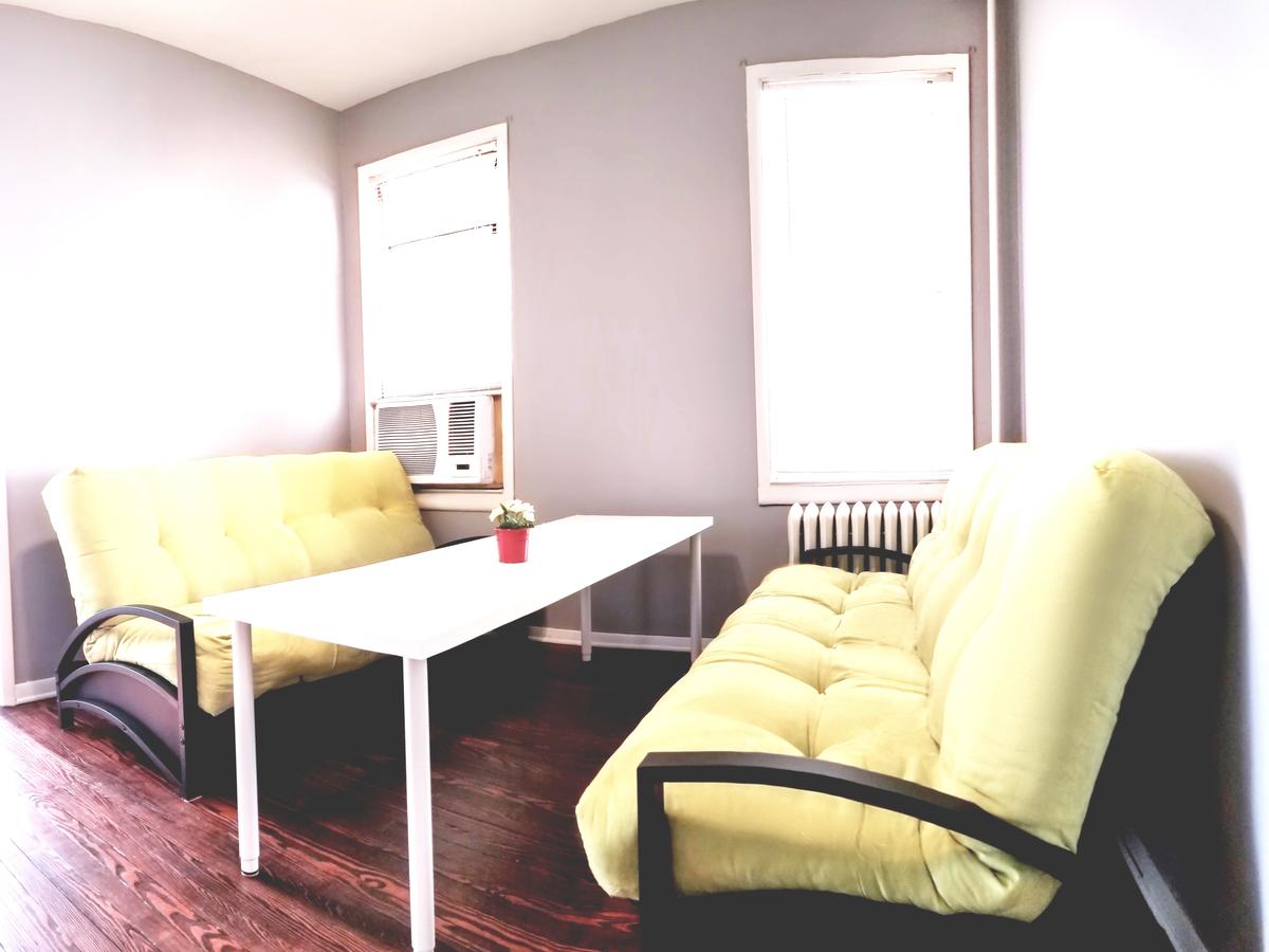 10 Minute Train To Downtown Manhattan New York City / 12 Minute Uber To Newark Airport - thumb 5